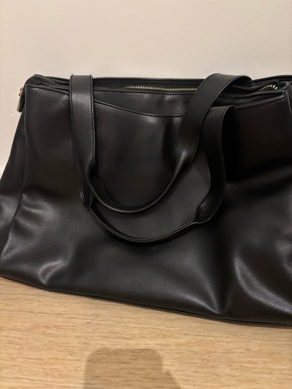 Classic Black Leather Tote Bag - Unbranded